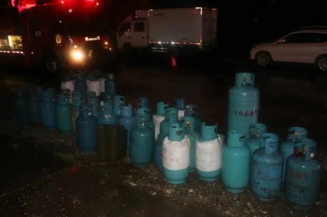拘留七日，火灾现场发现40多个煤气罐