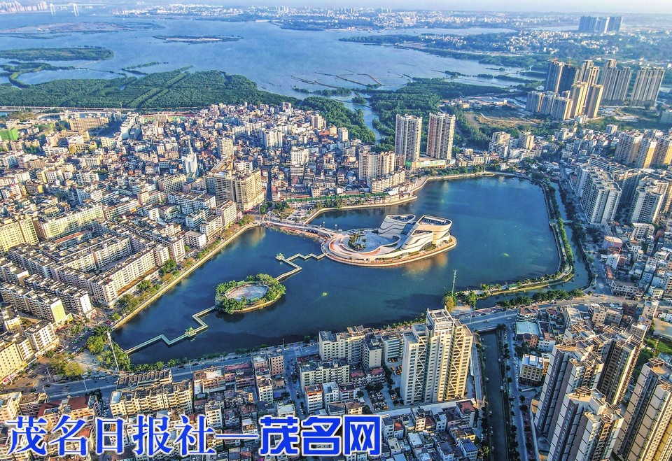 “热辣滚烫”拼出新图景