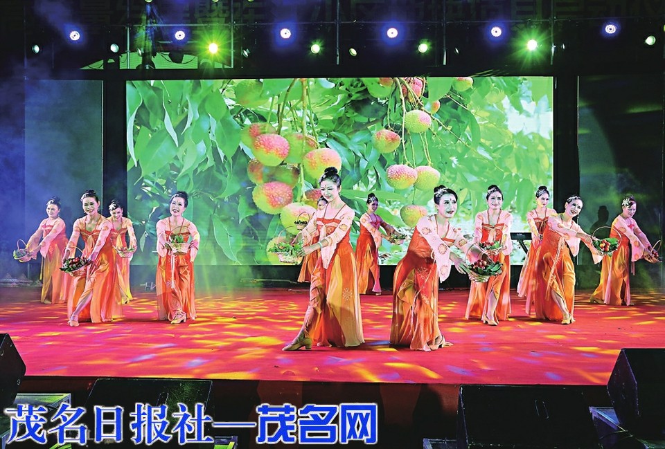 東江小區地塊項目啟動儀式在新坡鎮官渡瓦屋坡村舉行