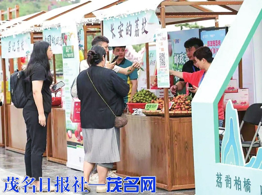 全国109对高速服务区上新茂名荔枝
