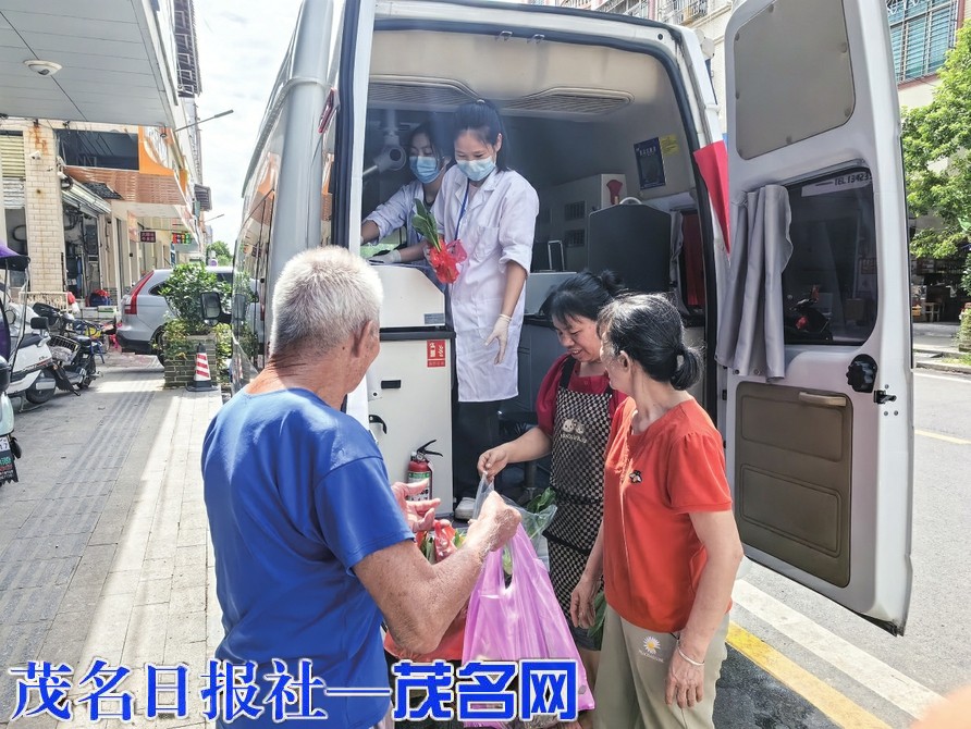 高州开展“你点我检”食品检测进农村活动