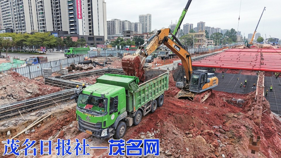 茂名大道快速化改造工程全力冲刺