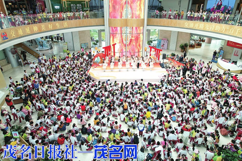 柏橋服務區“研學潮”持續火爆