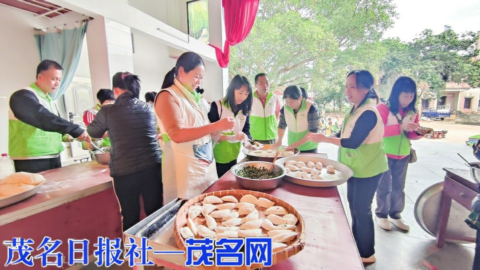 生命守护暖乡邻 文化传承迎冬至