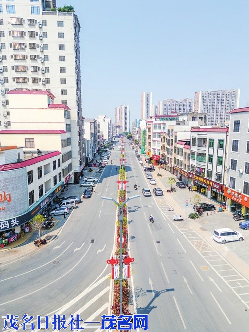 我市打造镇域经济发展新样板四个中心镇迈入“小城市”建设快车道