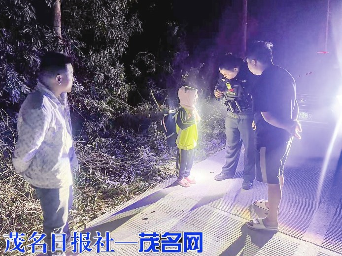 警民合力共绘橘城平安“警”色