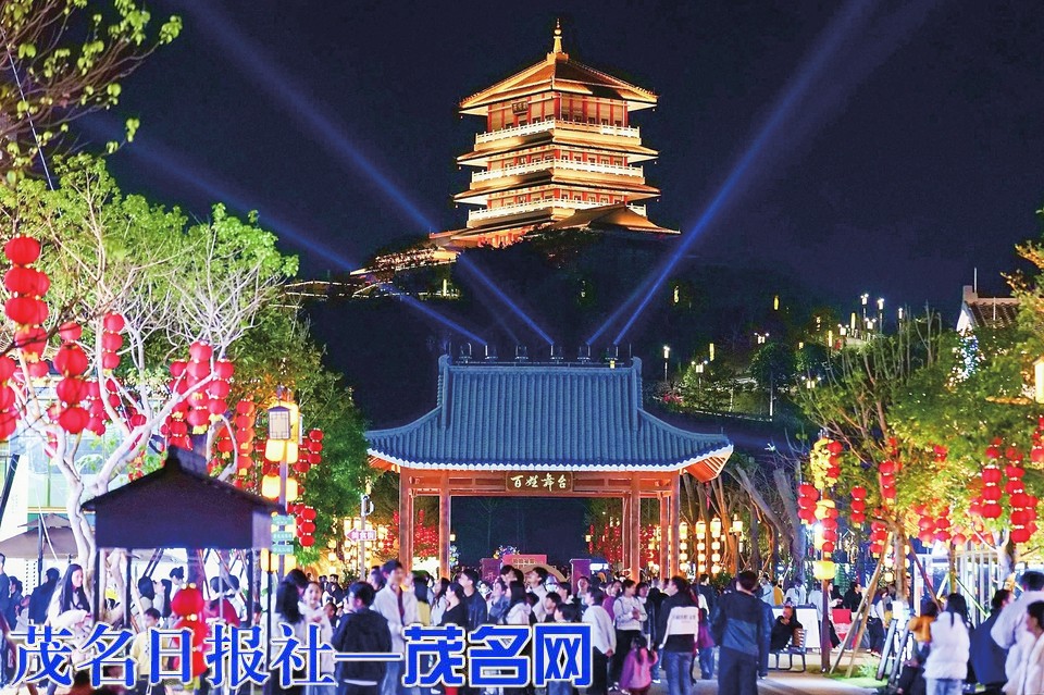 茂名庙街点亮马年新春假日氛围