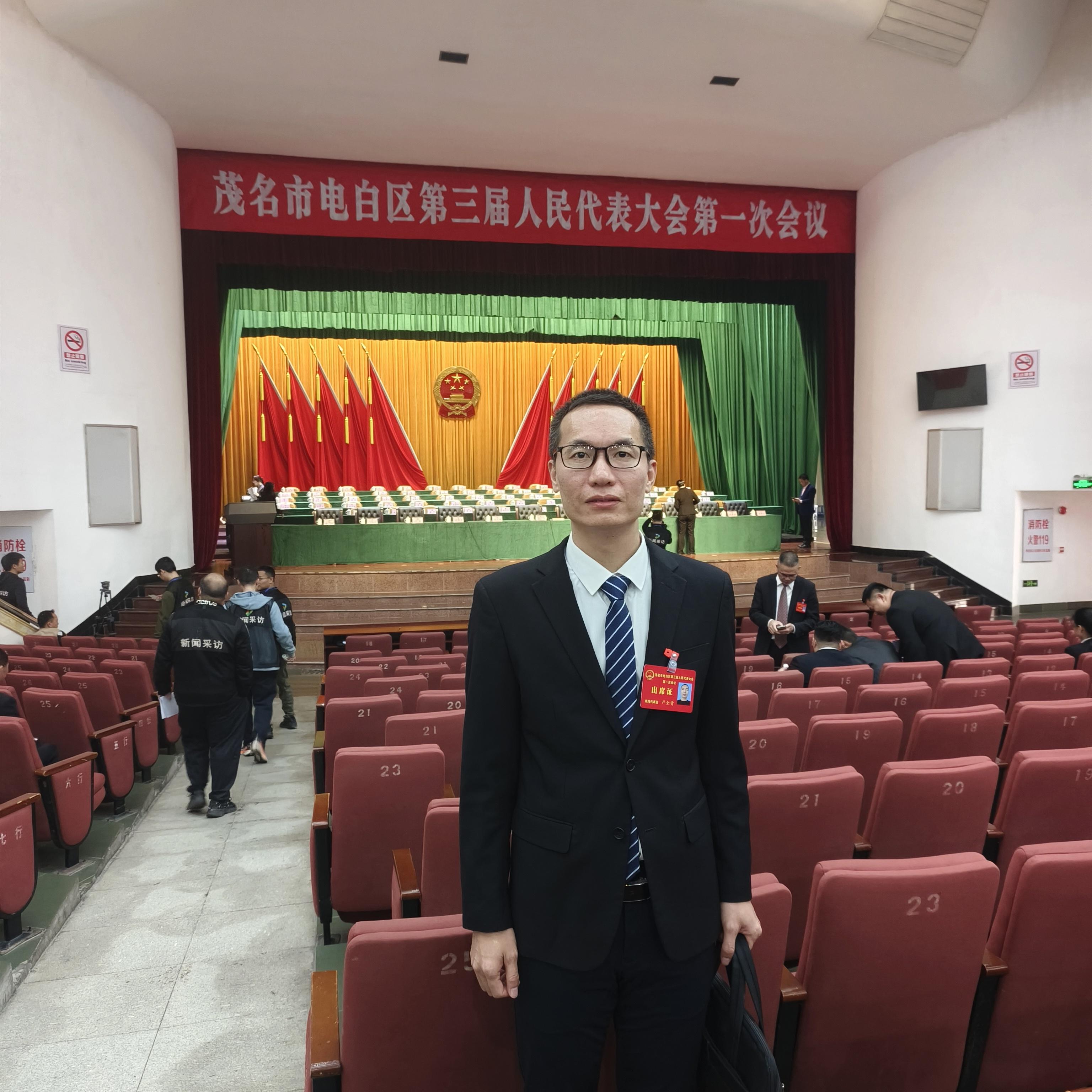 乡贤还乡看蝶变 情系桑梓助发展