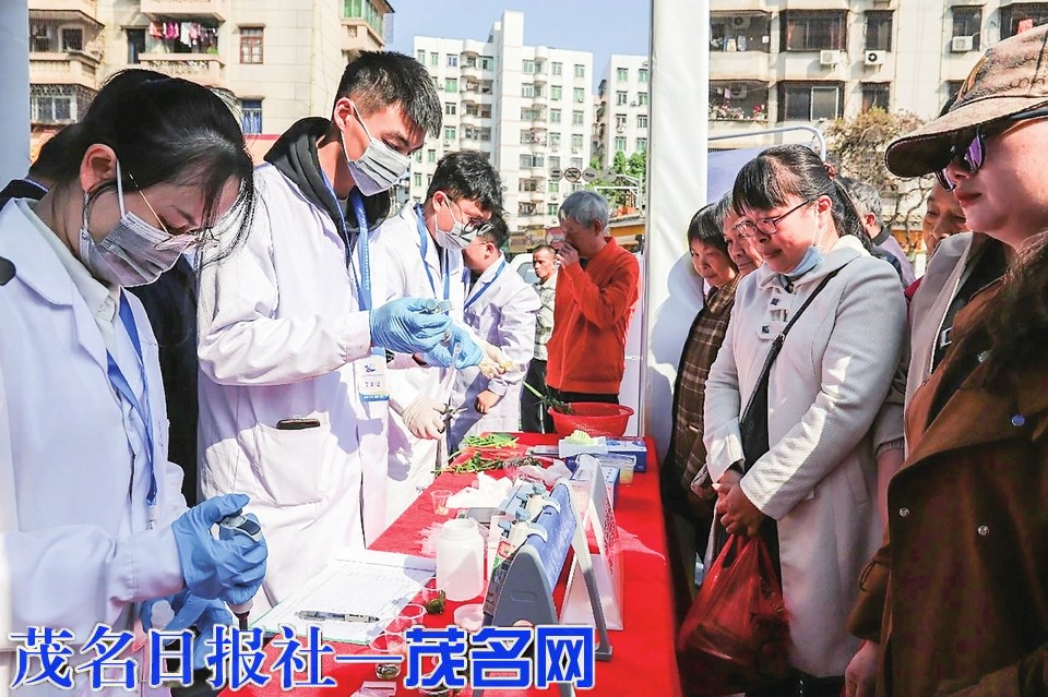 信宜举办“3·15”国际消费者权益日活动