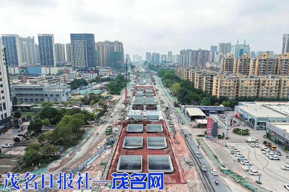 官山+油城隧道主体贯通