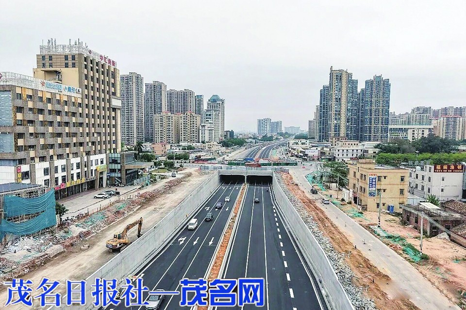 茂名大道快速化改造工程三大隧道试通车天窗隧道亮相，系粤西首次使用