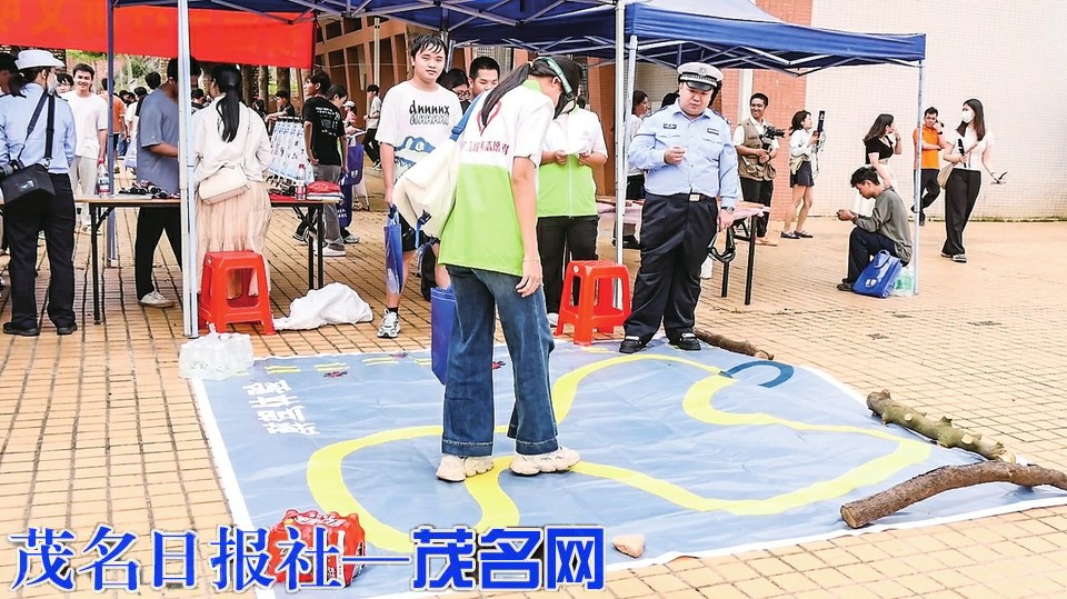 警校携手筑安全 趣味闯关学法规