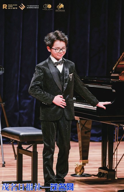 11岁茂名少年登上华南顶级音乐殿堂朱赫星海音乐厅独奏音乐会成功举办