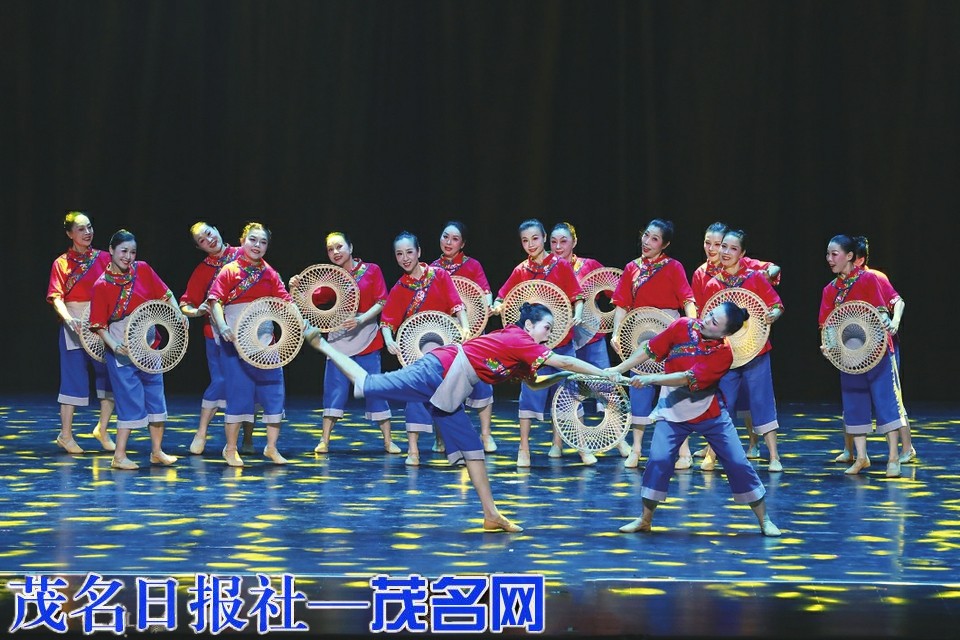市老干部活动中心歌舞团斩获省级舞蹈展演三个重磅奖项