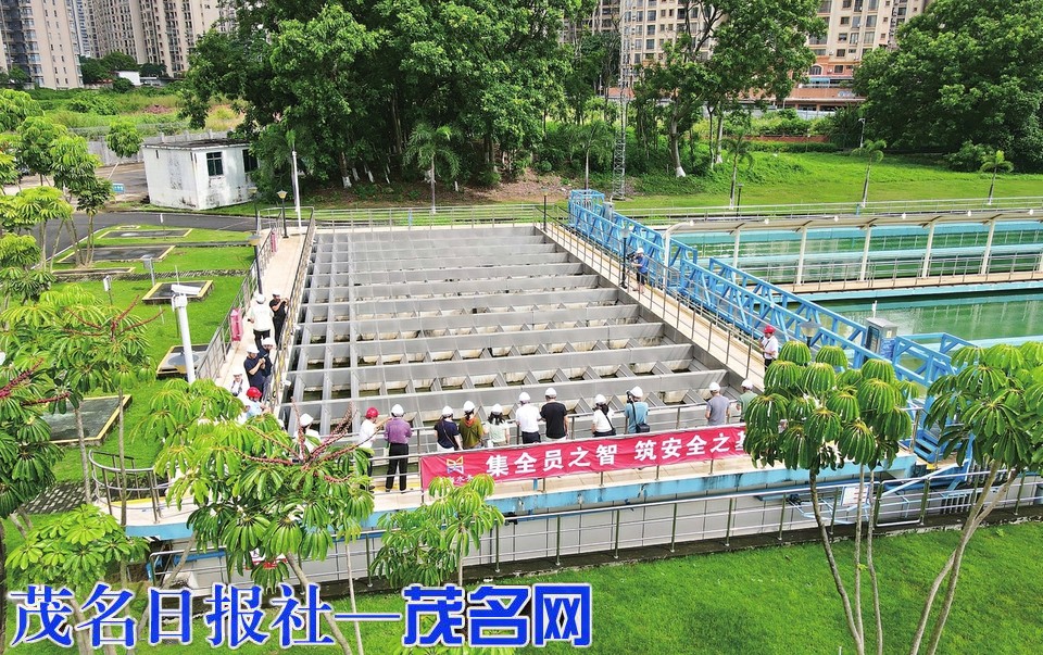 媒体记者走进河东水厂见证“一滴水的旅程”
