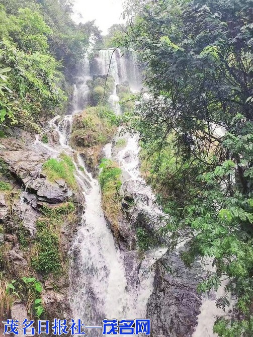 雨润文垌 飞瀑更奇