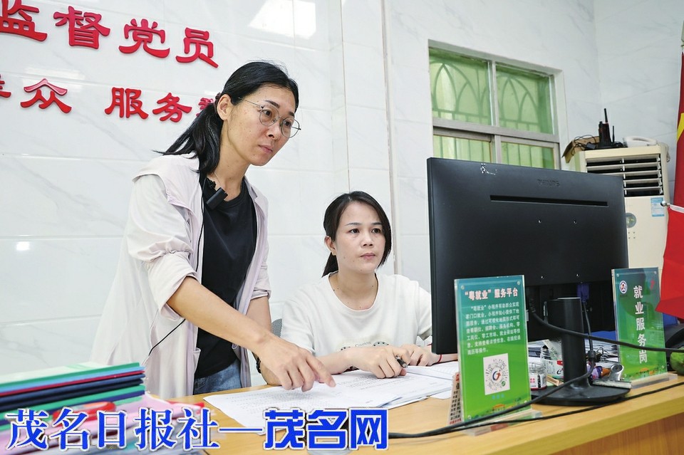 “百姓安稳、日子幸福，就是我们肩上最大的担当”——“感动中国2025年度人物”刘名芳的基层答卷