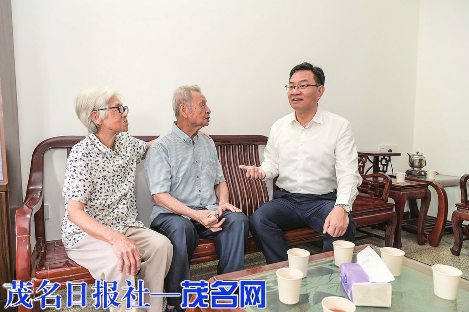 情暖“八一”践初心 双拥情深护戎光——茂名市开展“八一”建军节拥军慰问活动