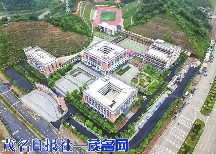 广外附属信宜学校茂坡湖校区正式开学新增约500个公办学位