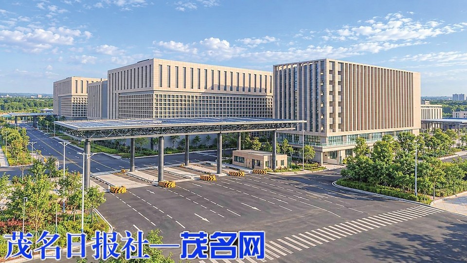 让“山海好物”走向世界 化州保税物流中心（B型）一期通过竣工验收