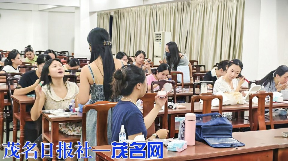 信宜青年八小时外充电正当时