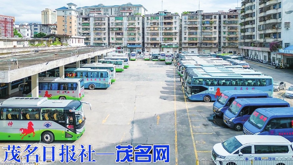 一批舒适大巴投运 信宜汽车客运站全力保出行