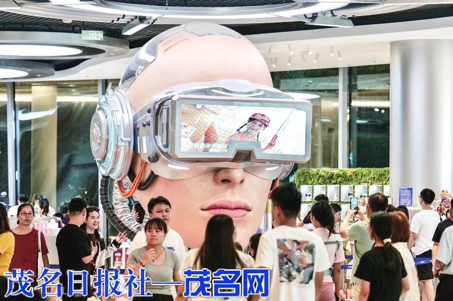 柏桥服务区为何这么“火”