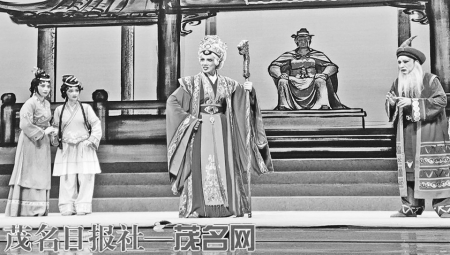 戏曲音乐剧《冼夫人》剧照。茂名日报社全媒体记者岑稳摄<br>
