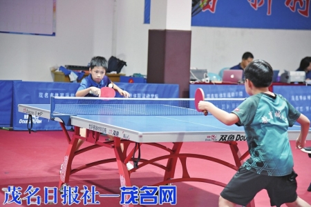 青少年组乒乓球赛男子丙组决赛<br>