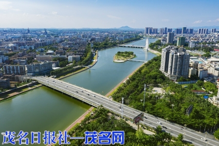 小东江绿化美化。<br>