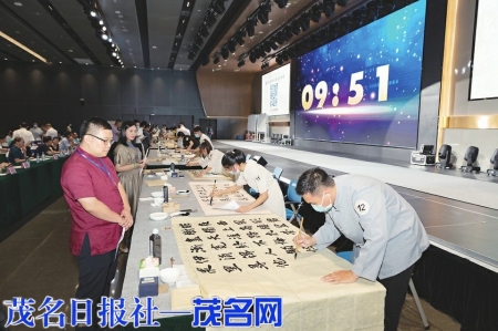 青少年组比赛现场<br>