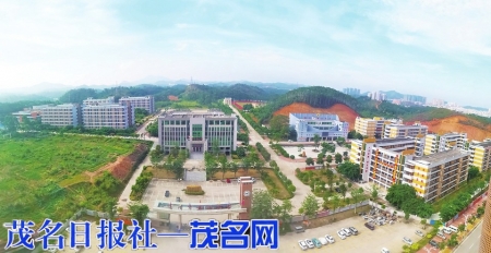 学校全景<br>