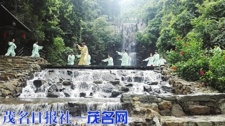 容县绿碧山景区，康养文化成为新的风景线。<br>