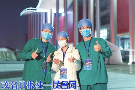 驰援湖北医疗队队员（左起）：刘少君、曾文敏、赖隆健。<br>