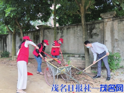 　　市审计局组织志愿者到电白区南海街道坡园社区开展文明劝导专项行动。<br>