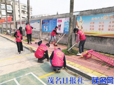 　　市退役军人事务局组织党员志愿者到包联红旗中社区开展小区及街道环境卫生清理整治活动。<br><br>