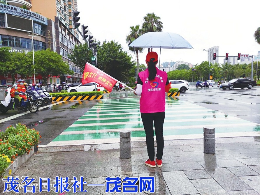 67退休后坚持做志愿服务的陈秀娟每帮助一个人就会收获一份快乐