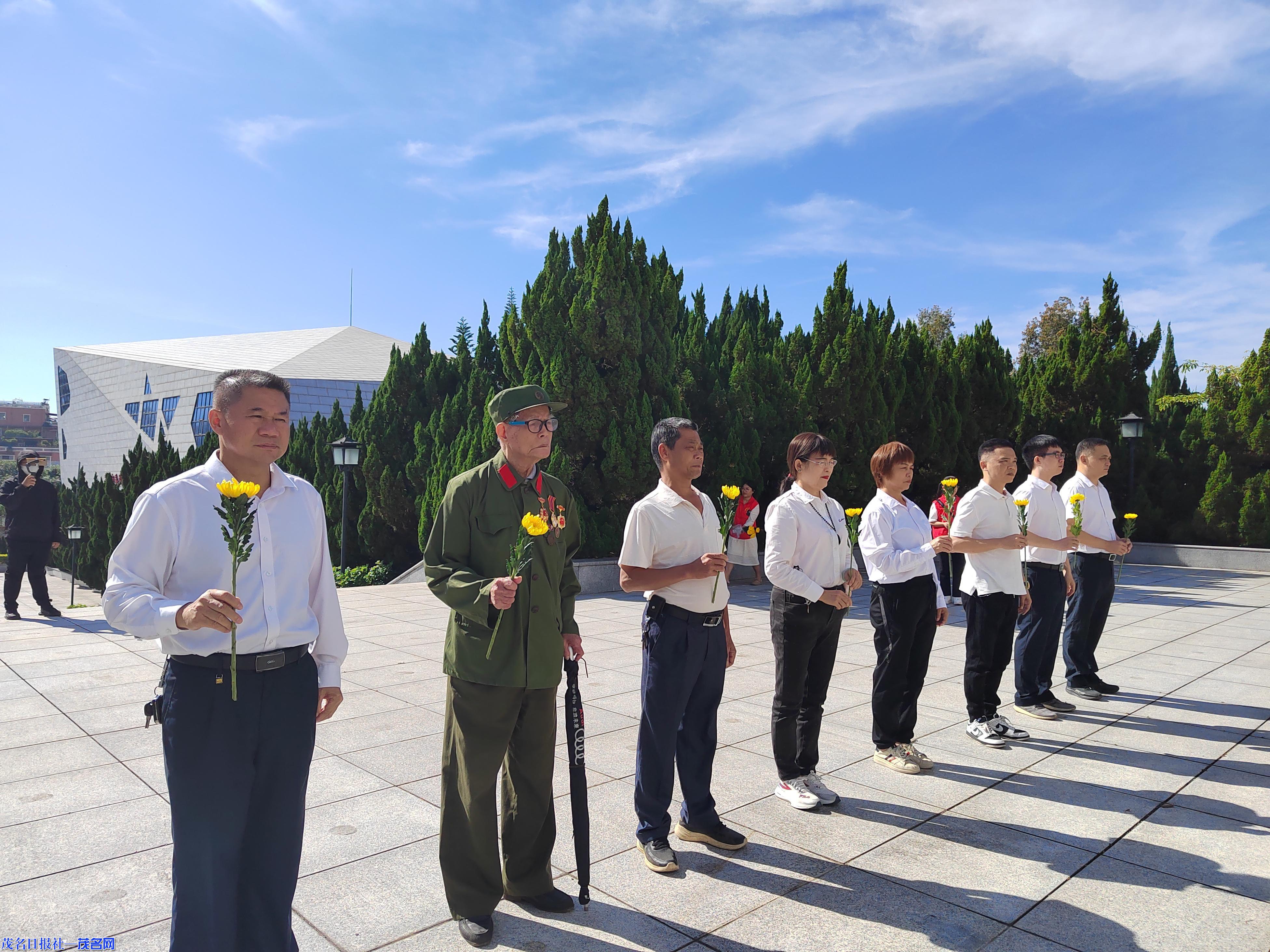 1207421431596998.jpg 3.jpg